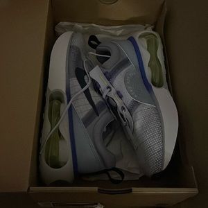 Selling Nike Air Max 2021(Gs)